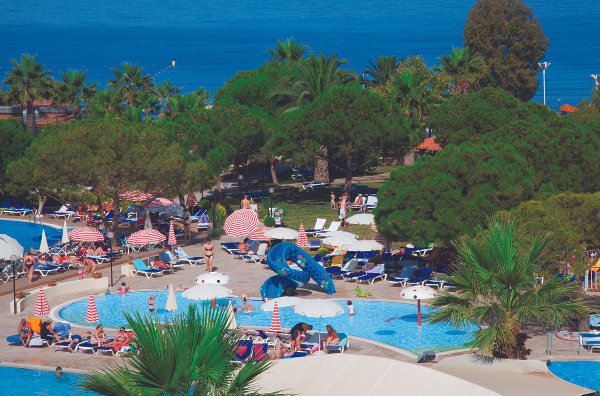 Batihan Beach Resort & Spa Kusadasi Exterior photo